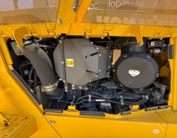 KOMATSU D155 AX-7 ***BRAND NEW***